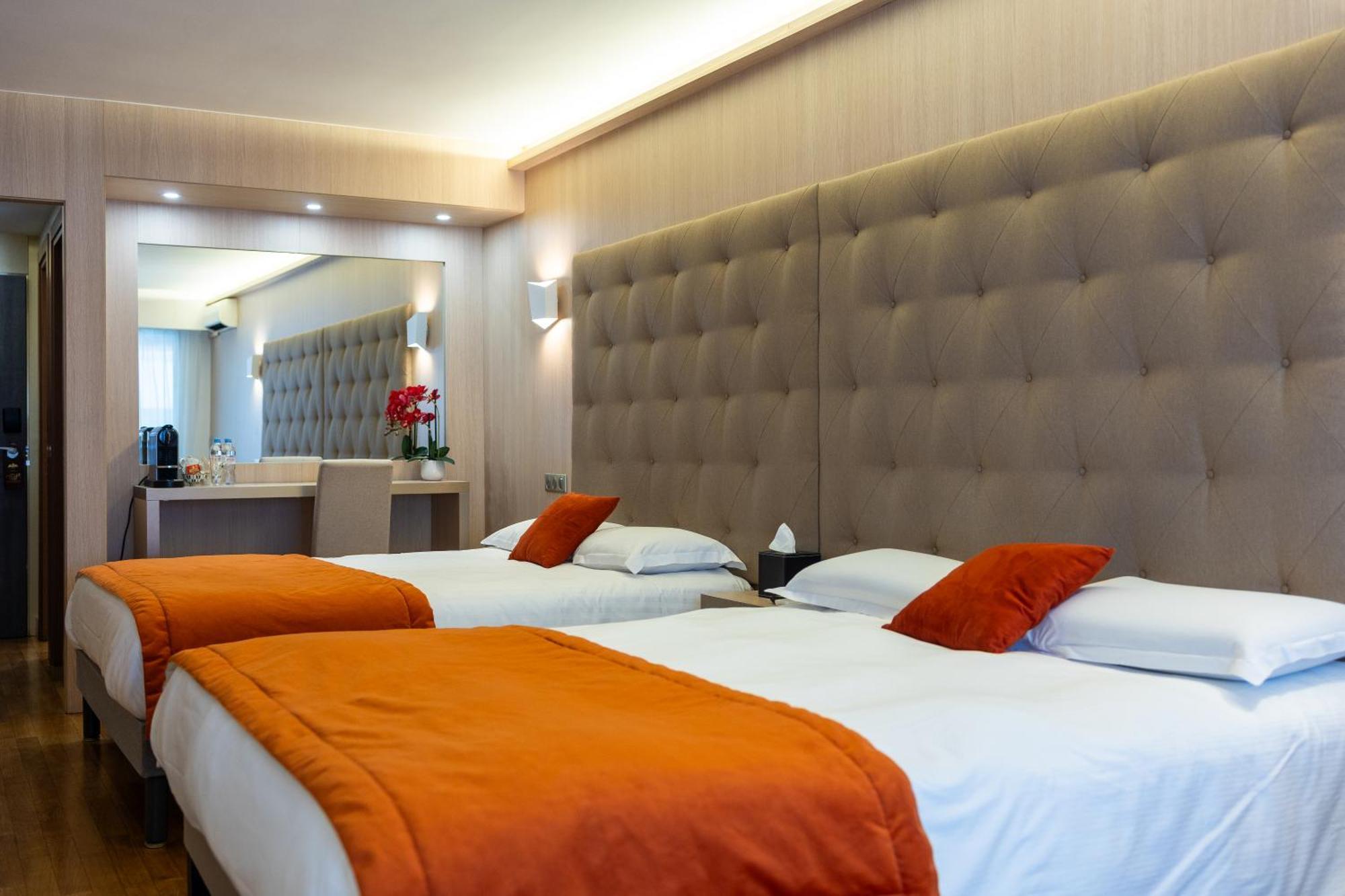 Hotel Le Fouquet'S Канны Экстерьер фото
