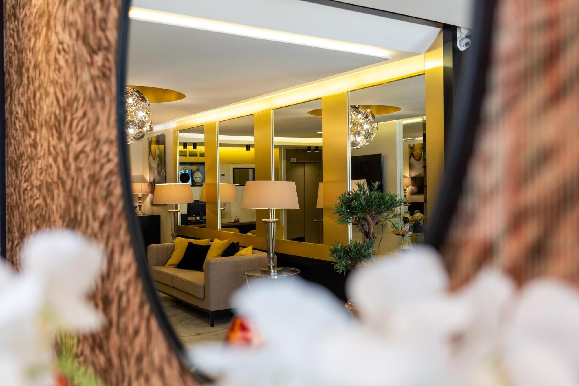 Hotel Le Fouquet'S Канны Экстерьер фото