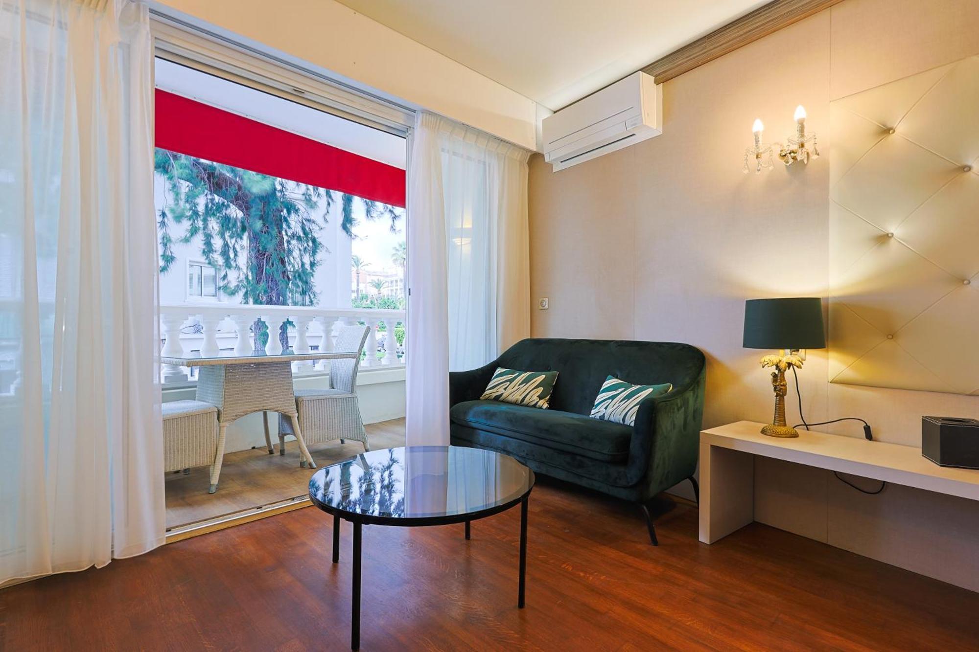 Hotel Le Fouquet'S Канны Экстерьер фото